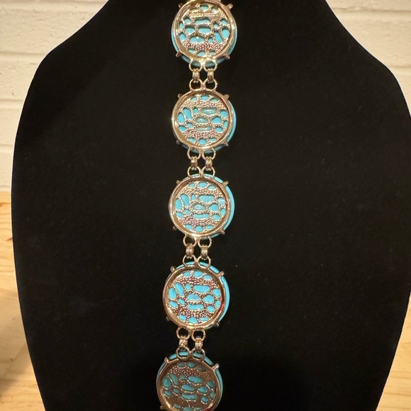 Kendra Scott Cassie Bracelet in Variegated Turquoise Magnesite & Gold - Picture 2 of 5